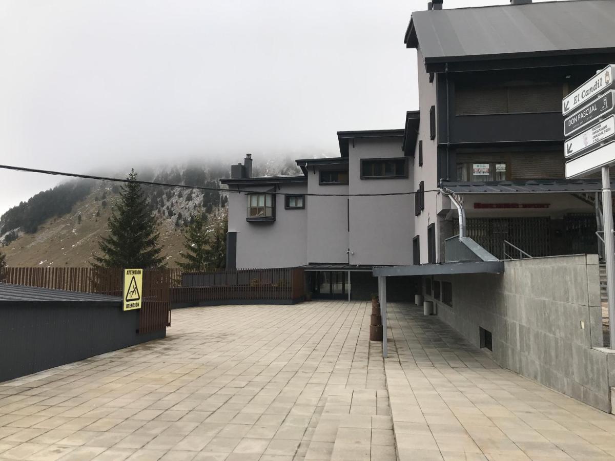 Tobazo Candanchu Pie De Pista Eksteriør billede
